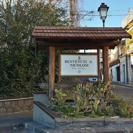 Apartment Etna
